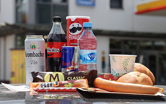 Raststätten sind 25% teurer als Autohöfe