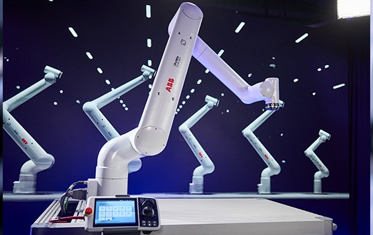 ABB Robotics stellt ultraschnelle Cobot-Familie PoWa™ vor